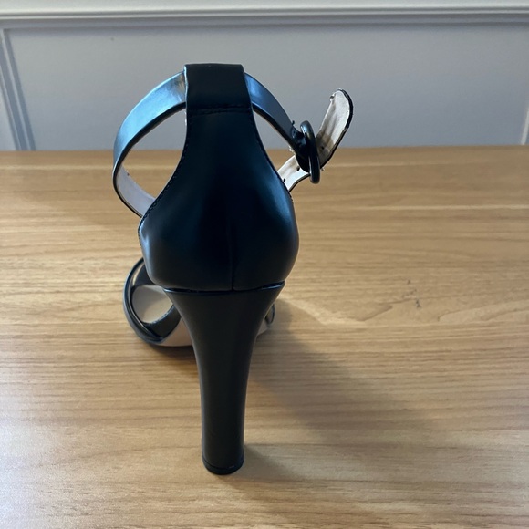 Zara Black Strappy Heeled Sandals - Picture 3 of 9